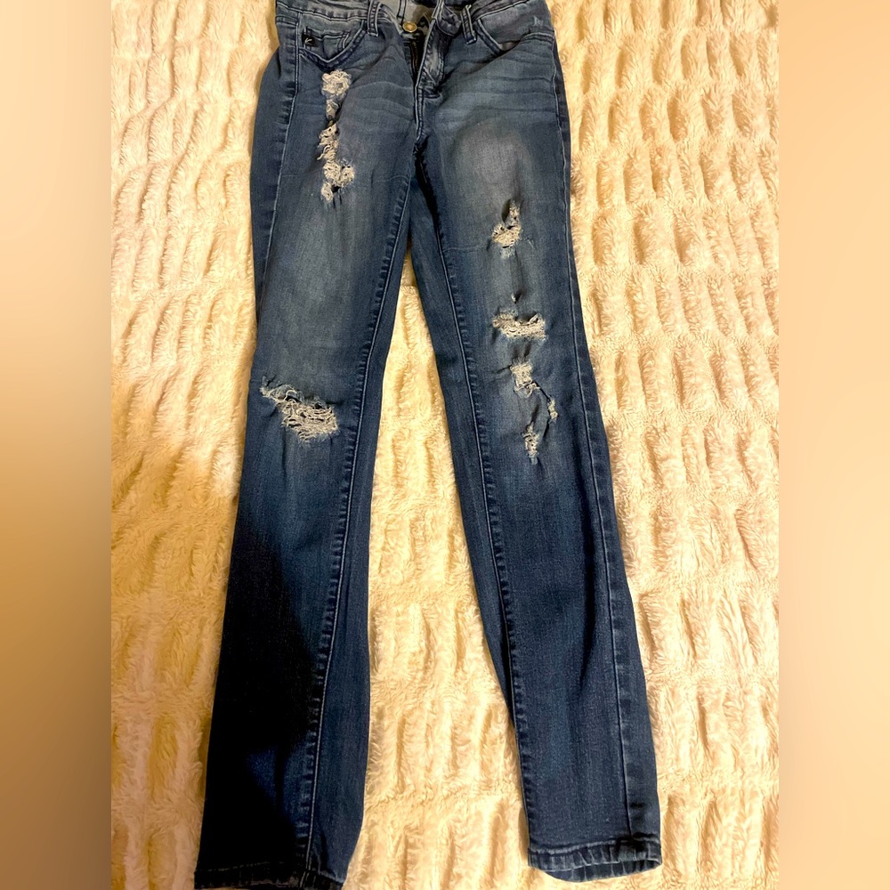 KanCan Ripped Skinny Jeans